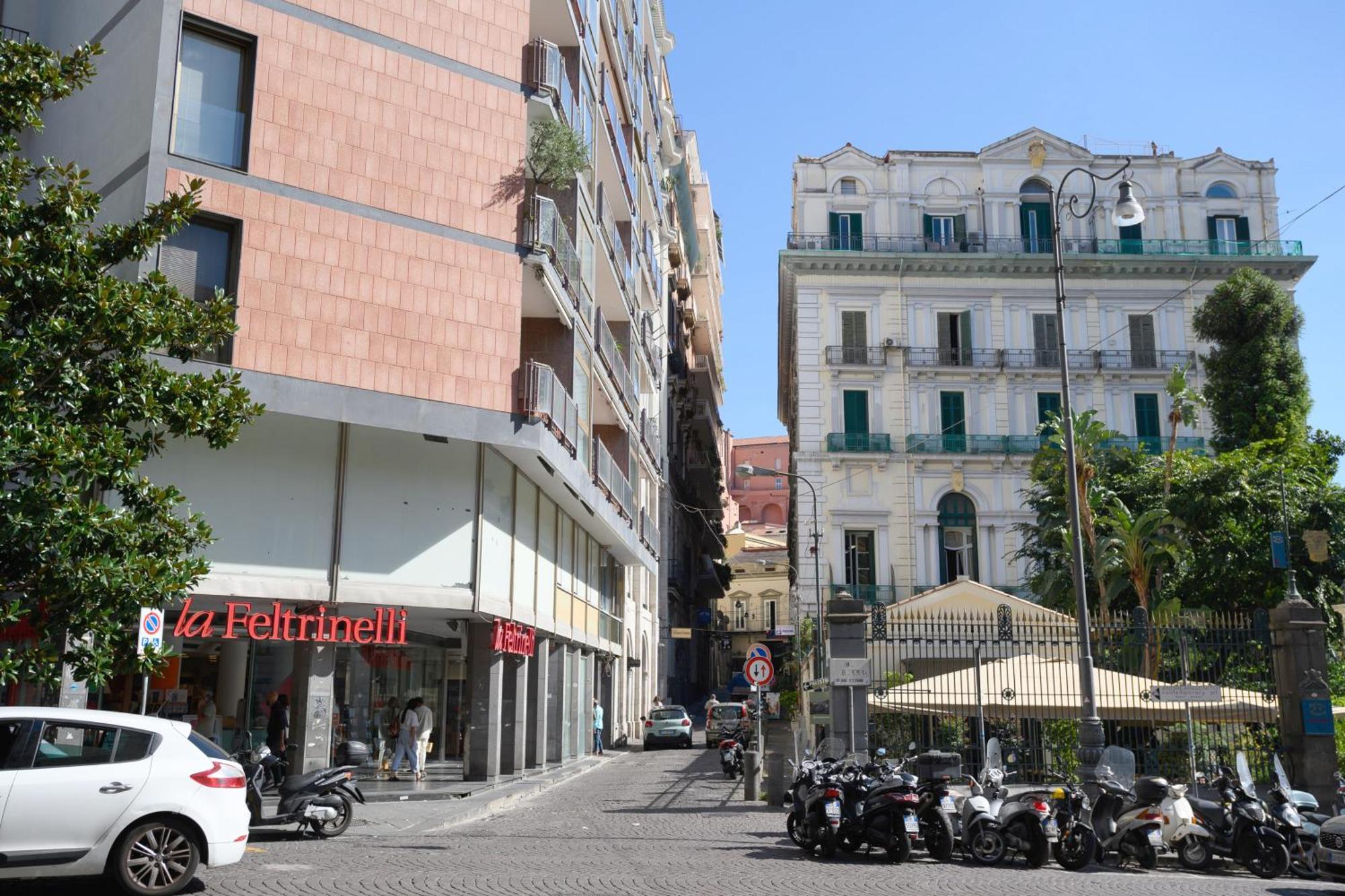 Appartement Caracciolo Deluxe - Chiaia Lungomare Napels